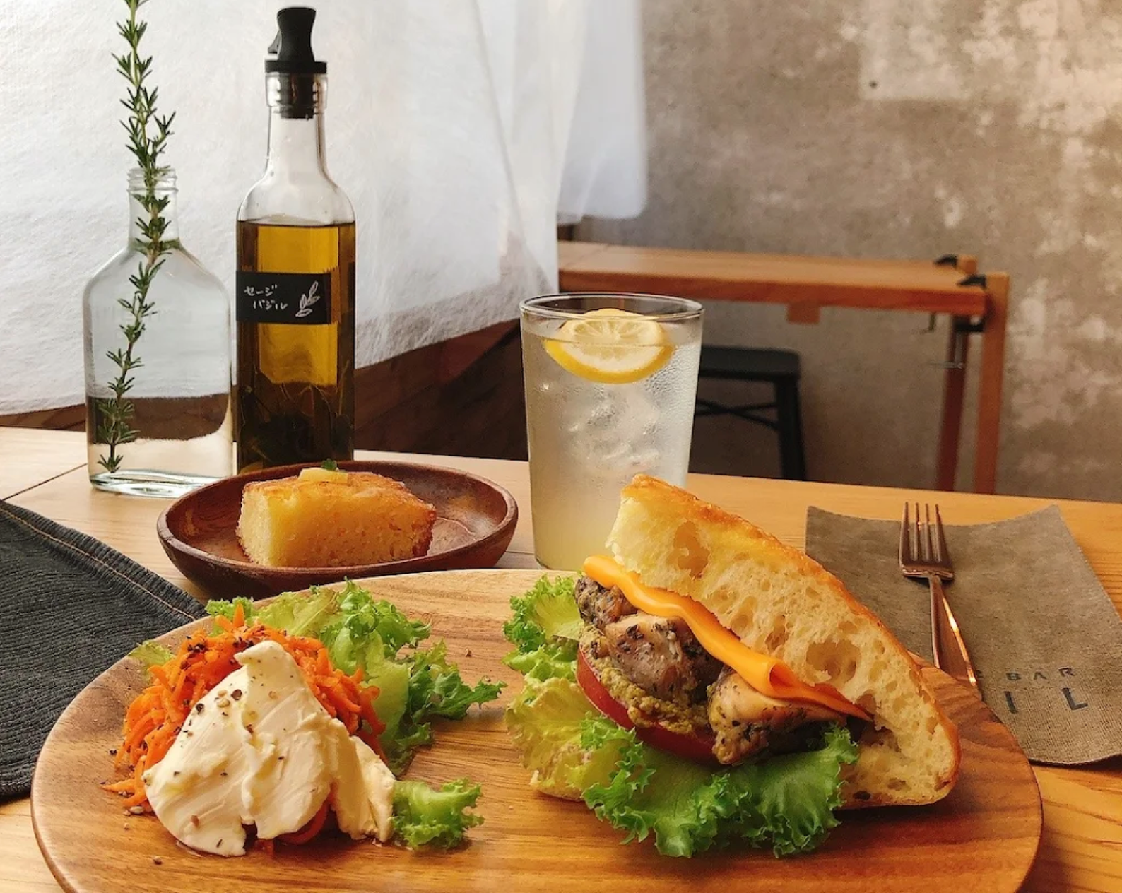 CAFE&BAR TAILの紹介画像