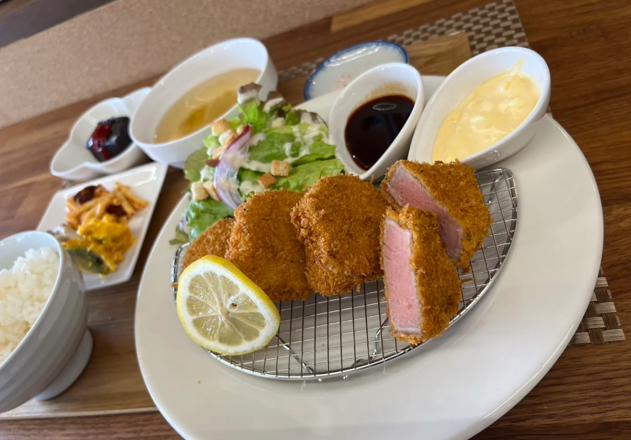 ごはん屋伊予の紹介画像